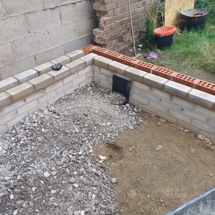 The wall build-up with air vents for airflow behind the outer leaf
